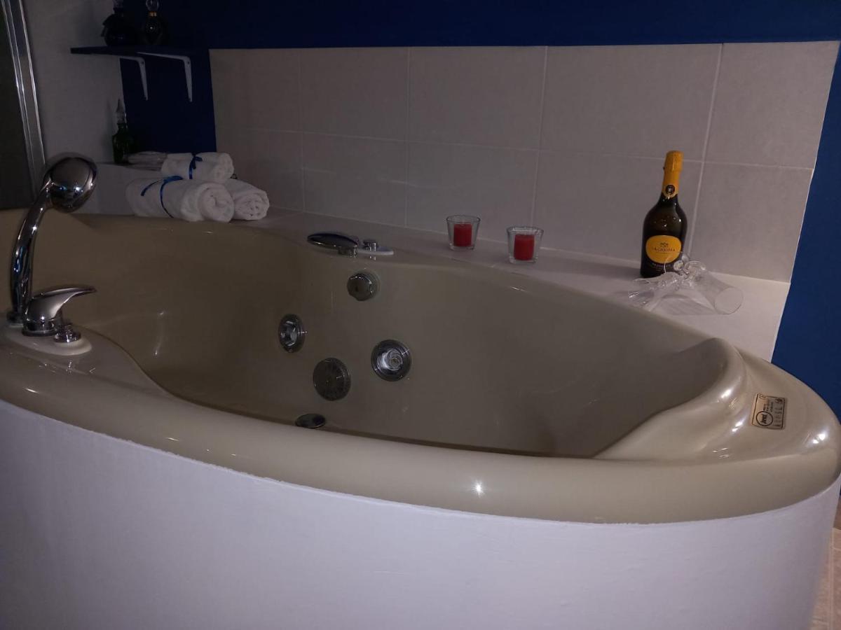 Wendy House Apartament Бари Экстерьер фото