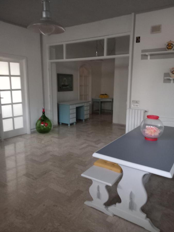 Wendy House Apartament Бари Экстерьер фото