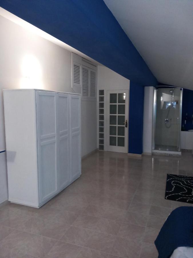 Wendy House Apartament Бари Экстерьер фото