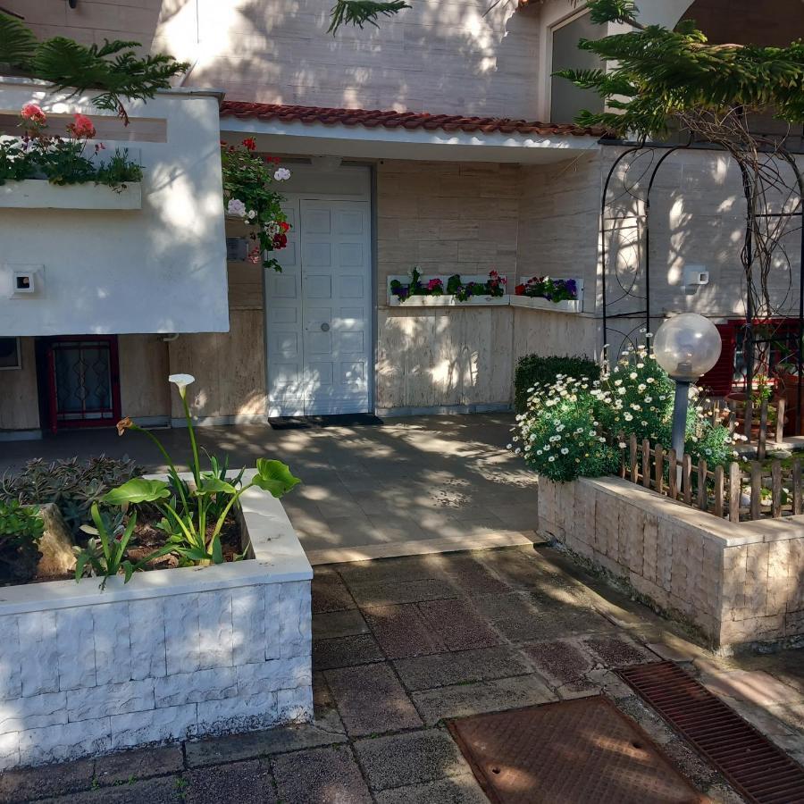 Wendy House Apartament Бари Экстерьер фото